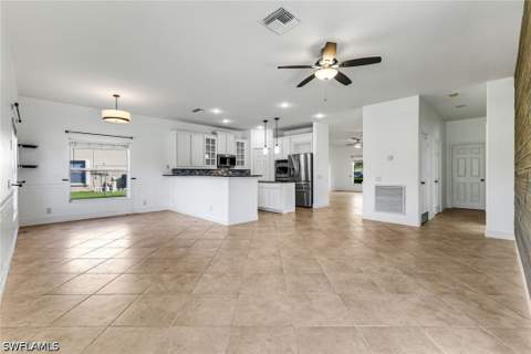 2201 Cape Heather Cir, Cape Coral FL - photo 8 of 33