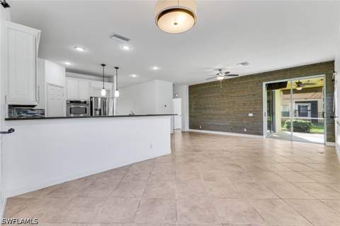 2201 Cape Heather Cir, Cape Coral FL - photo 9 of 33