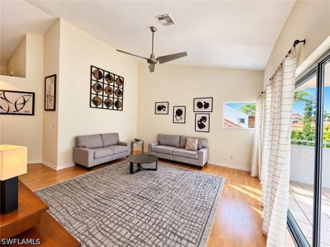 517 Windsor Sq 201, Naples FL - photo 6 of 24