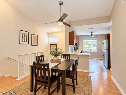 517 Windsor Sq 201, Naples FL - photo 9 of 24
