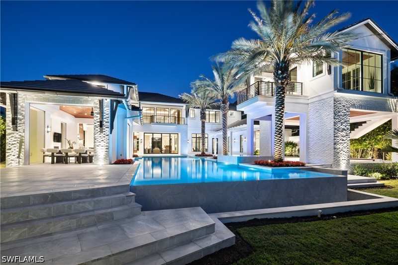 6 bedroom SingleFamilyResidence at 616 Bougainvillea Rd, Olde Naples, Naples — photo 1