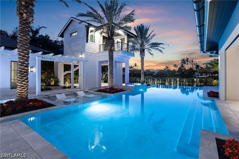 6 bedroom SingleFamilyResidence at 616 Bougainvillea Rd, Olde Naples, Naples — photo 3