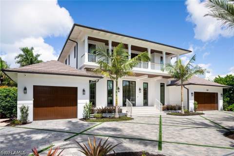 501 7th Ave N, Naples FL - photo 7 of 50