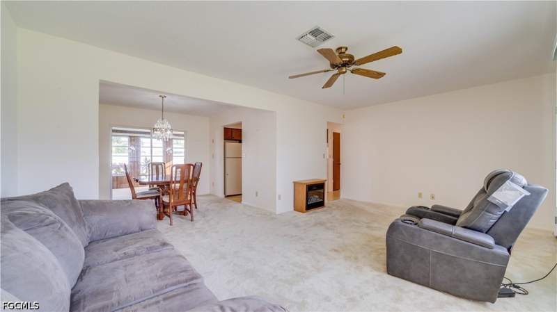 2 bedroom SingleFamilyResidence at 401 Parkside St, Willow Lake, Lehigh Acres — photo 4