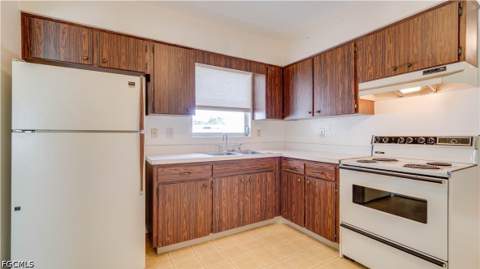 401 Parkside St, Lehigh Acres FL - photo 6 of 28