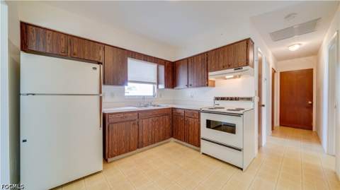 401 Parkside St, Lehigh Acres FL - photo 7 of 28