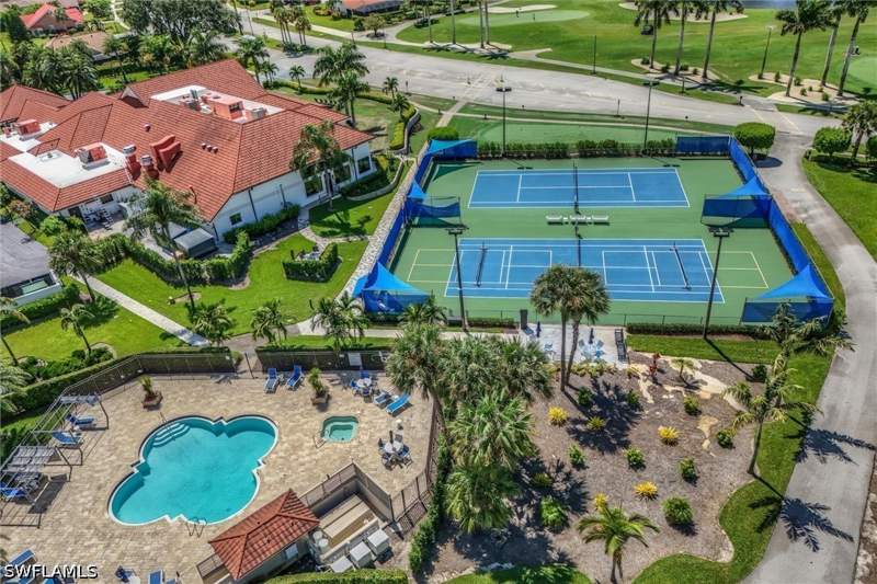 2 bedroom SingleFamilyResidence at 4146 Royal Wood Blvd, Royal Wood, Naples — photo 4