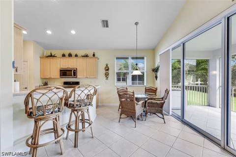 6858 Ascot Dr 201, Naples FL - photo 6 of 32