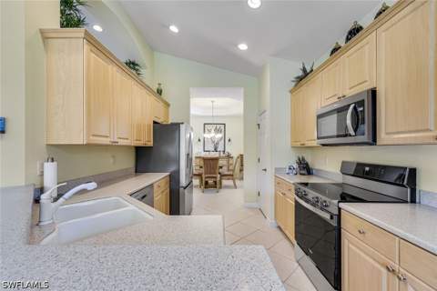 6858 Ascot Dr 201, Naples FL - photo 8 of 32