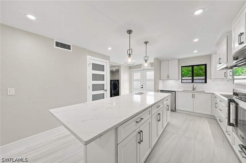 2 bedroom Condominium at 990 8th St S 1C, Cardinal Court, Naples — photo 4