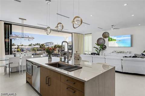 455 Palermo Cir, Fort Myers Beach FL - photo 12 of 49