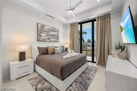 455 Palermo Cir, Fort Myers Beach FL - photo 15 of 49