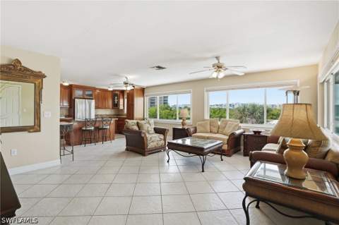 48 Fairview Blvd, Fort Myers Beach FL - photo 7 of 50