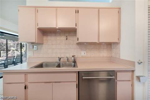 19112 Pine Run Ln, Fort Myers FL - photo 10 of 41