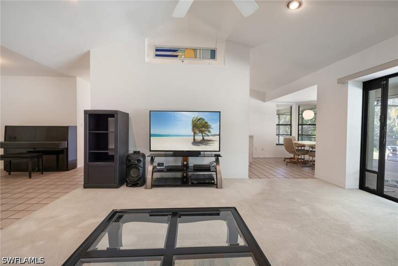 3 bedroom SingleFamilyResidence at 19112 Pine Run Ln, Pine Run, Fort Myers — photo 3