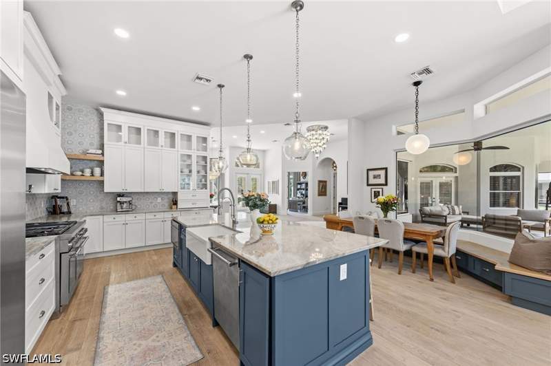 5 bedroom SingleFamilyResidence at 9235 The Ln, Quail Woods Estates, Naples — photo 5