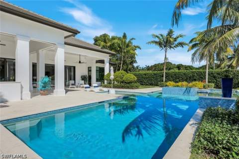 112 Hickory Rd, Naples FL - photo 7 of 50