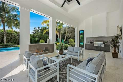 112 Hickory Rd, Naples FL - photo 9 of 50