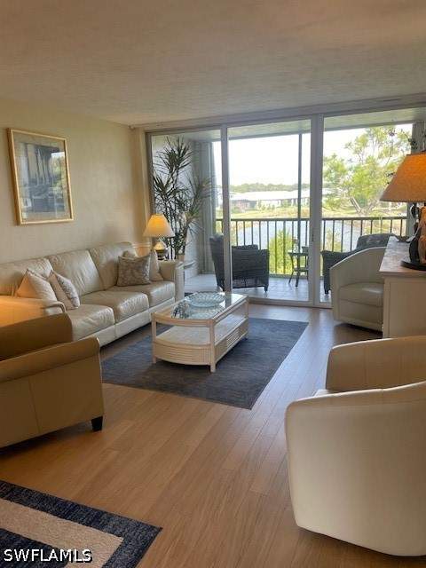 25810 Cockleshell Dr 315, Bonita Springs FL - photo 8 of 33