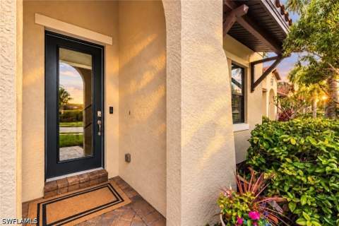 4391 Raffia Palm Cir, Naples FL - photo 8 of 50