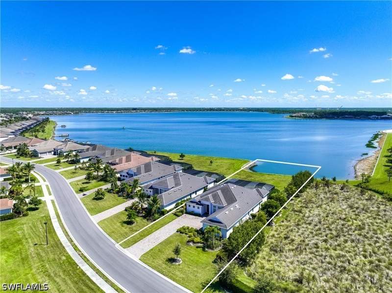 4 bedroom SingleFamilyResidence at 18789 Wildblue Blvd, Wildblue, Estero — photo 4