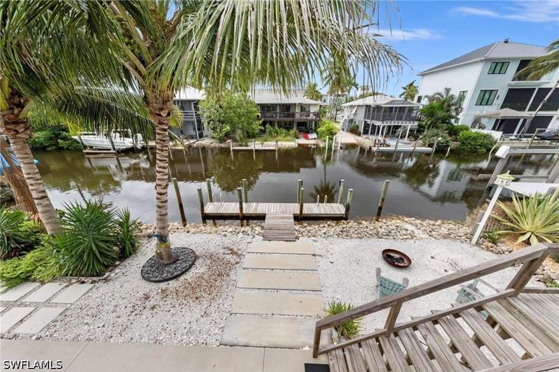 2 bedroom SingleFamilyResidence at 1282 Venetian Way, Gulf Harbor, Naples — photo 5