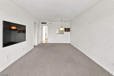 1580 Pine Valley Dr 405, Fort Myers FL - photo 11 of 25