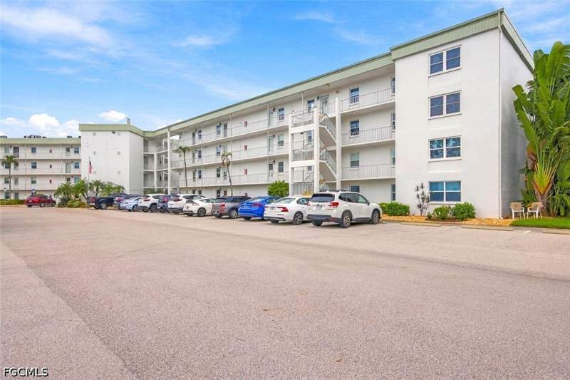 2 bedroom Condominium at 1580 Pine Valley Dr 405, Seven Lakes, Fort Myers — photo 2