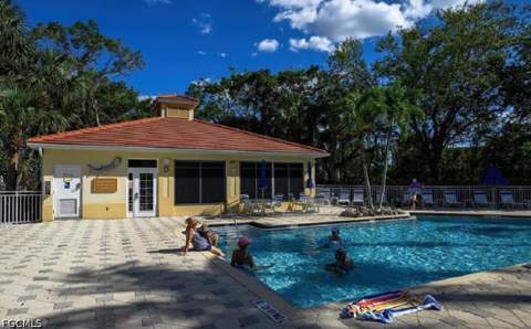 710 Tarpon Cove Dr 103, Naples FL - photo 20 of 21