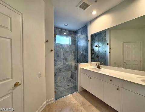 710 Tarpon Cove Dr 103, Naples FL - photo 6 of 12