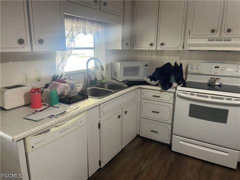 3499 Celestial Way, North Fort Myers FL - photo 11 of 39