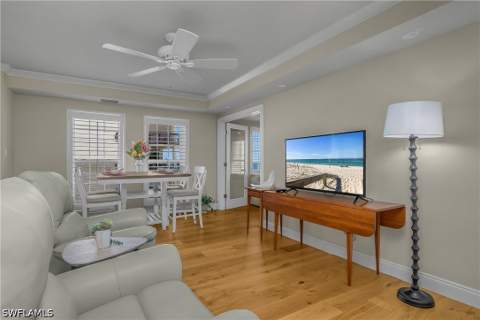 1255 Gulf Shore Blvd N 5S, Naples FL - photo 15 of 43