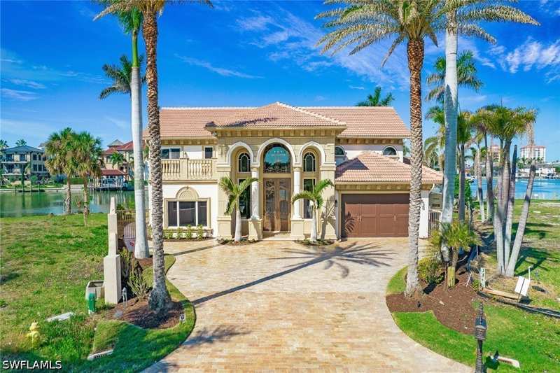 5 bedroom SingleFamilyResidence at 342 Germain Ave, Conners, Naples — photo 1