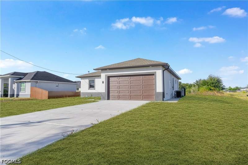3 bedroom SingleFamilyResidence at 4700 Dora Ave S, Lehigh Acres, Lehigh Acres — photo 4