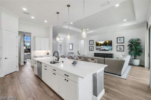 3126 Heather Glen Ct, Naples FL - photo 9 of 48