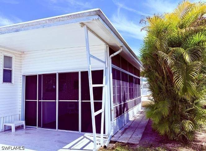 1 bedroom ManufacturedHome at 251 Bass Ln 251, Imperial Wilderness, Naples — photo 4