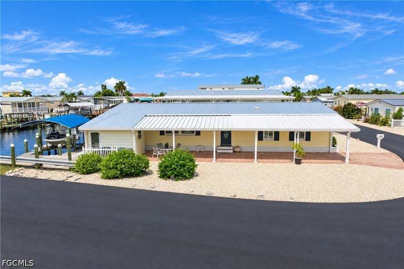 2 bedroom ManufacturedHome at 3055 Harpoon Ln, Cherry Estates, St James City — photo 1
