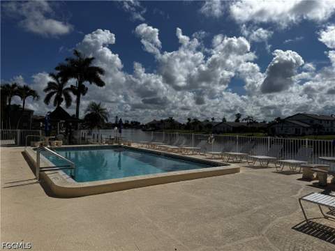 4417 Country Club Blvd B8, Cape Coral FL - photo 17 of 19