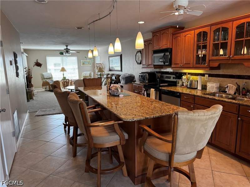 2 bedroom Condominium at 4417 Country Club Blvd B8, Manatee Bay Condo, Cape Coral — photo 3