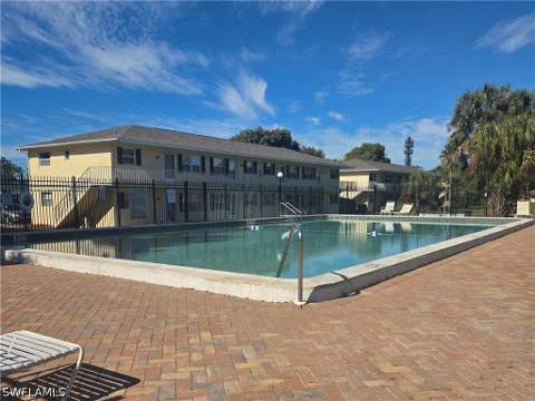 3325 Airport Rd N G7, Naples FL - photo 11 of 13