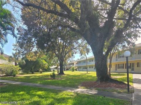 3325 Airport Rd N G7, Naples FL - photo 9 of 13