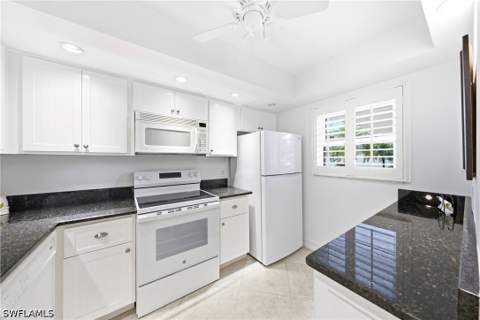 3150 Binnacle Dr 107, Naples FL - photo 7 of 37