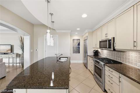 9123 Strada Pl 7207, Naples FL - photo 7 of 34