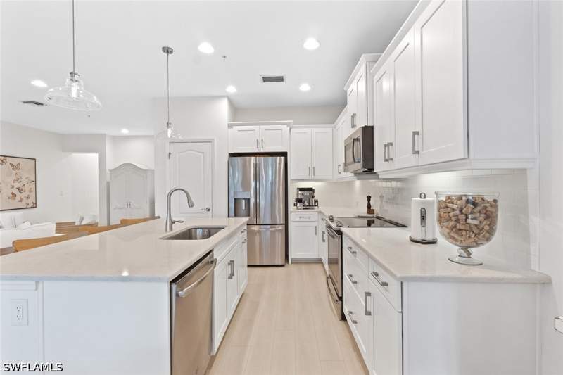 3 bedroom Condominium at 6973 Avalon Cir 1406, Avalon, Naples — photo 3