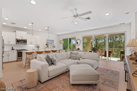 6973 Avalon Cir 1406, Naples FL - photo 6 of 17