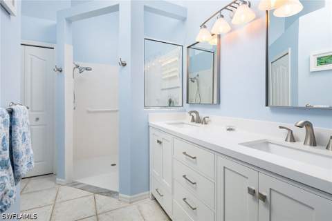 8069 San Vista Cir, Naples FL - photo 12 of 34
