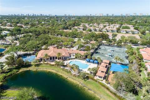 8069 San Vista Cir, Naples FL - photo 17 of 34