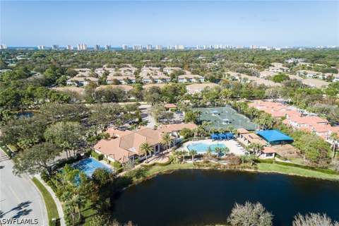 8069 San Vista Cir, Naples FL - photo 21 of 34