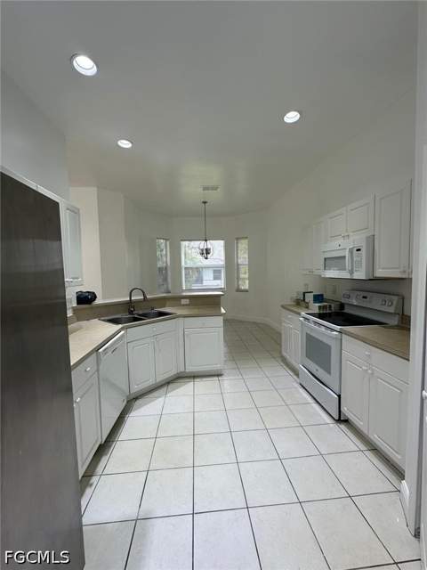 2244 SW 27th Ter, Cape Coral FL - photo 6 of 16