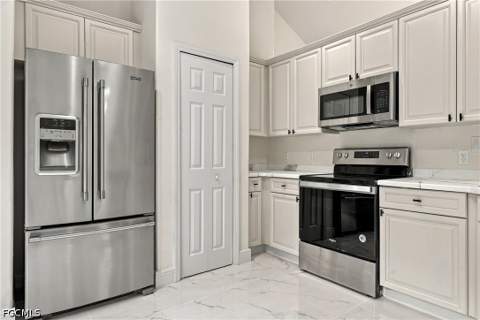 928 SE 5th Ct, Cape Coral FL - photo 7 of 22